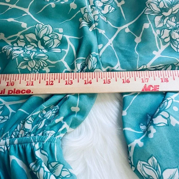 Flying Tomato Sz XS Green & White Floral Pull On Women’s Mini Dress - Picture 8 of 9